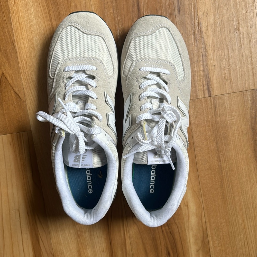 New balance shoes